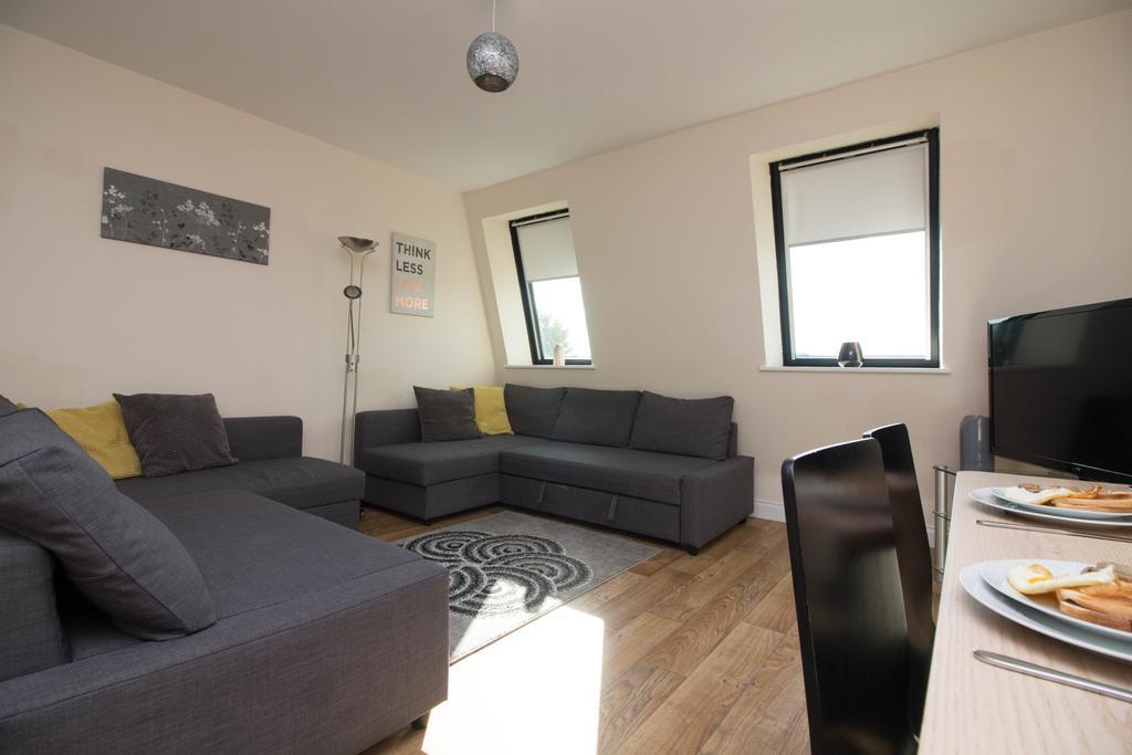Castle Point Apartments Southampton Premier Lodge エクステリア 写真