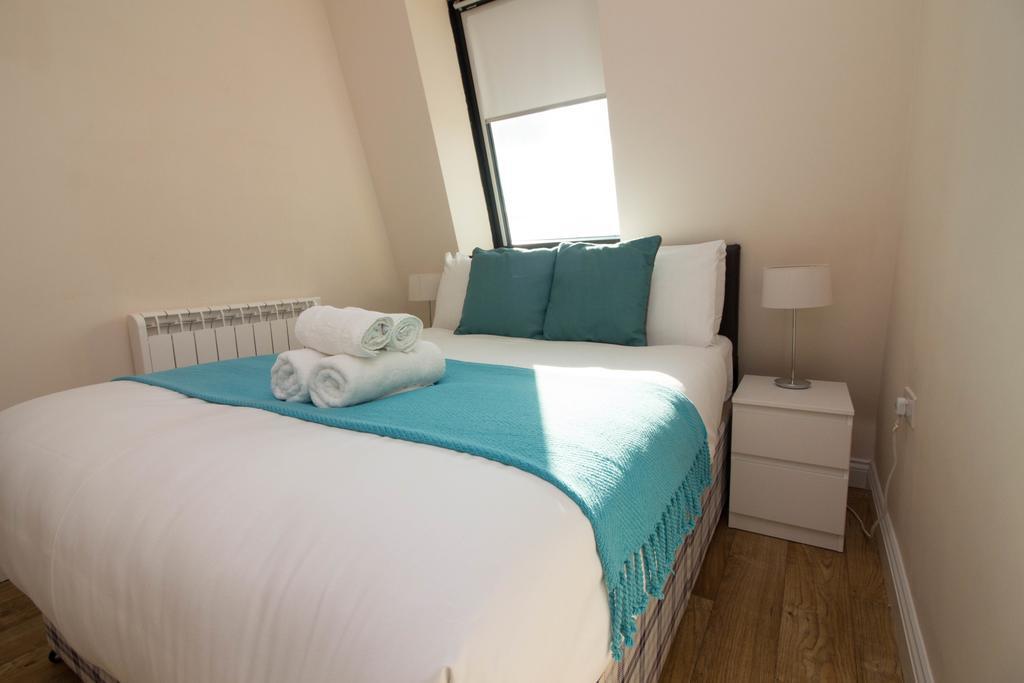 Castle Point Apartments Southampton Premier Lodge エクステリア 写真