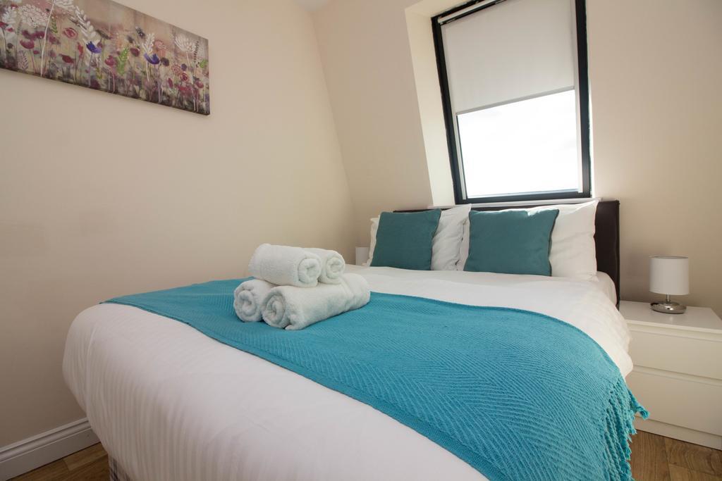 Castle Point Apartments Southampton Premier Lodge エクステリア 写真