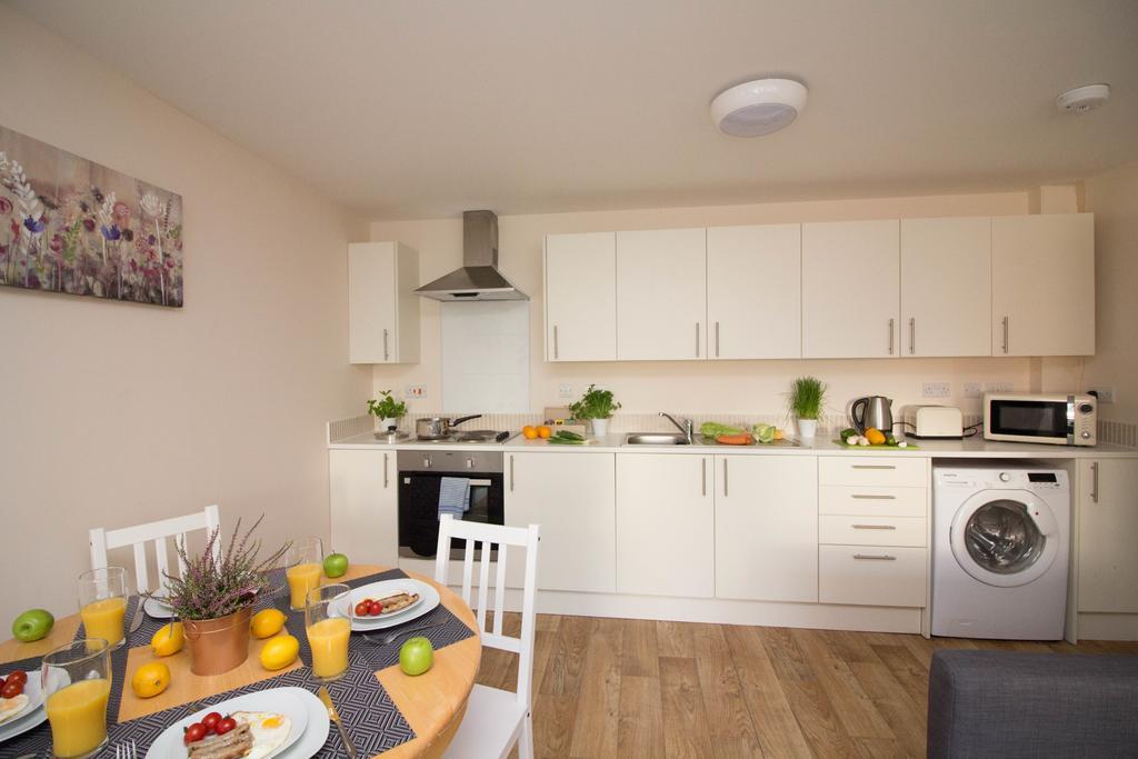 Castle Point Apartments Southampton Premier Lodge エクステリア 写真