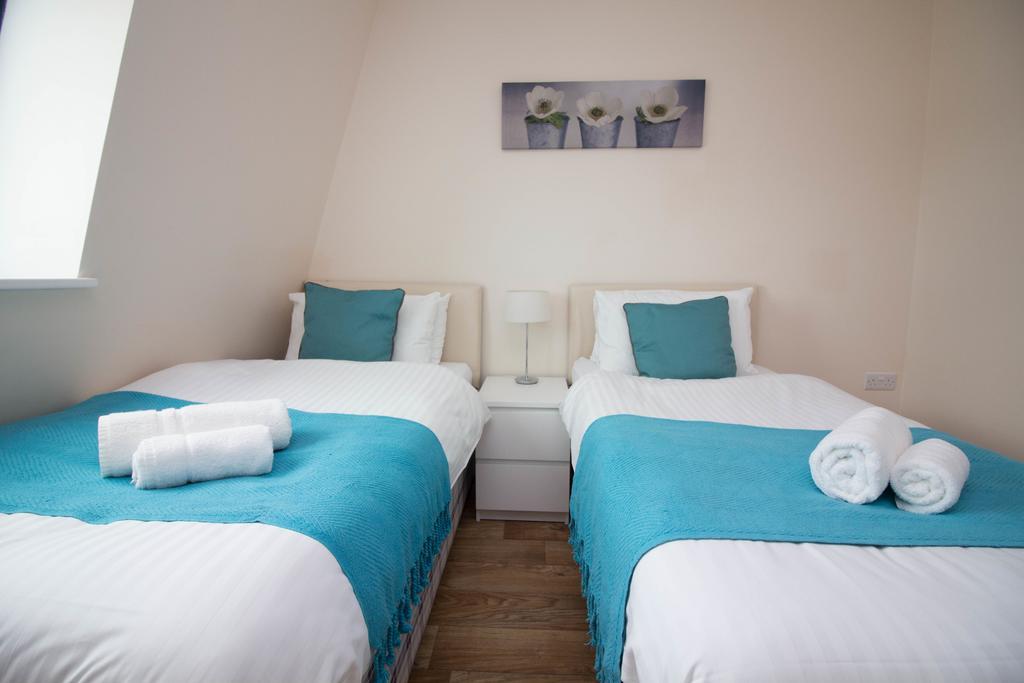 Castle Point Apartments Southampton Premier Lodge エクステリア 写真
