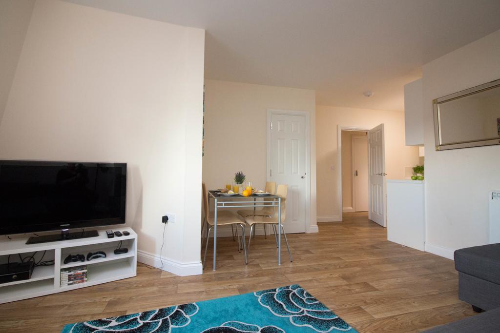 Castle Point Apartments Southampton Premier Lodge エクステリア 写真