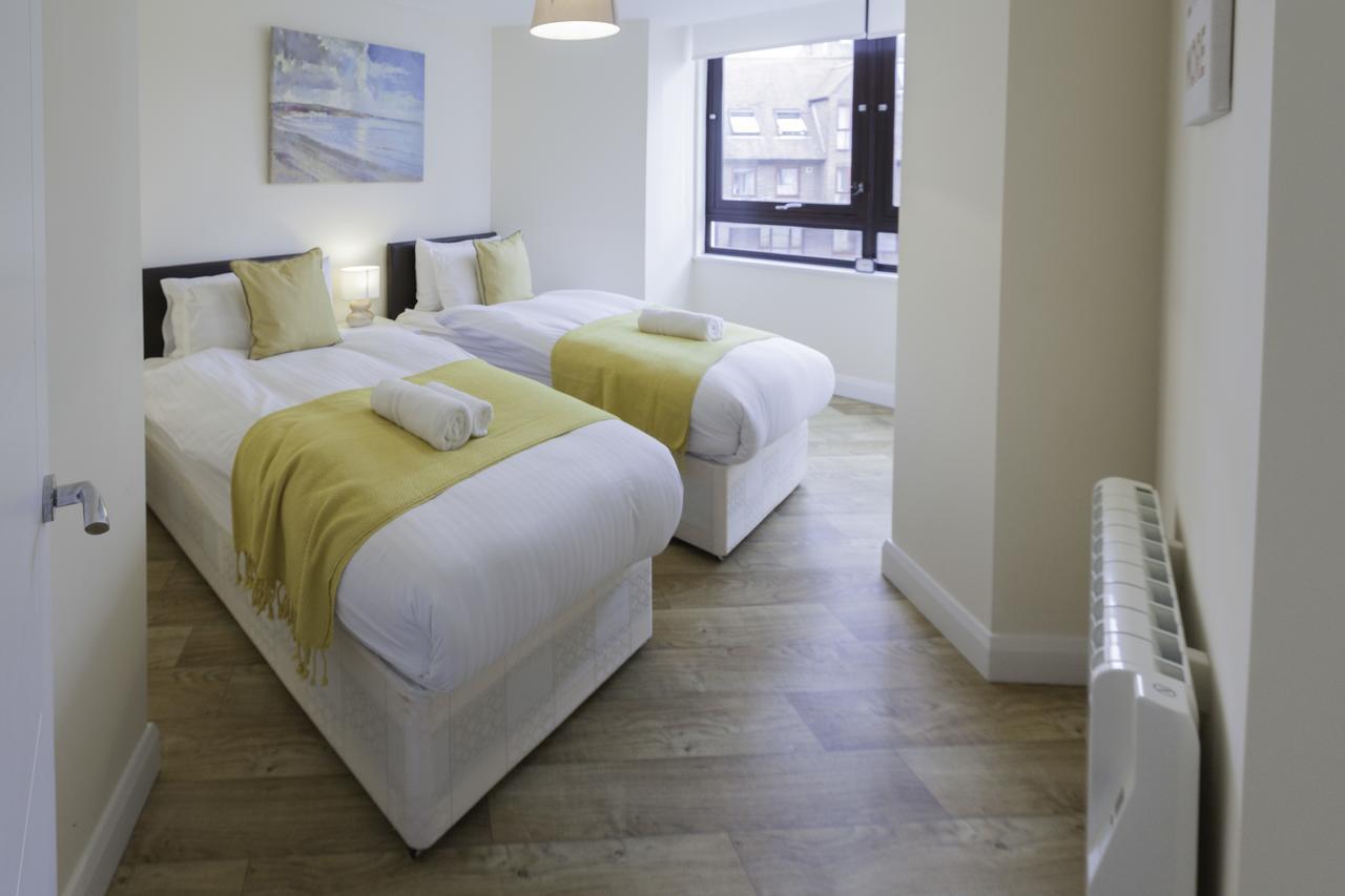Castle Point Apartments Southampton Premier Lodge エクステリア 写真