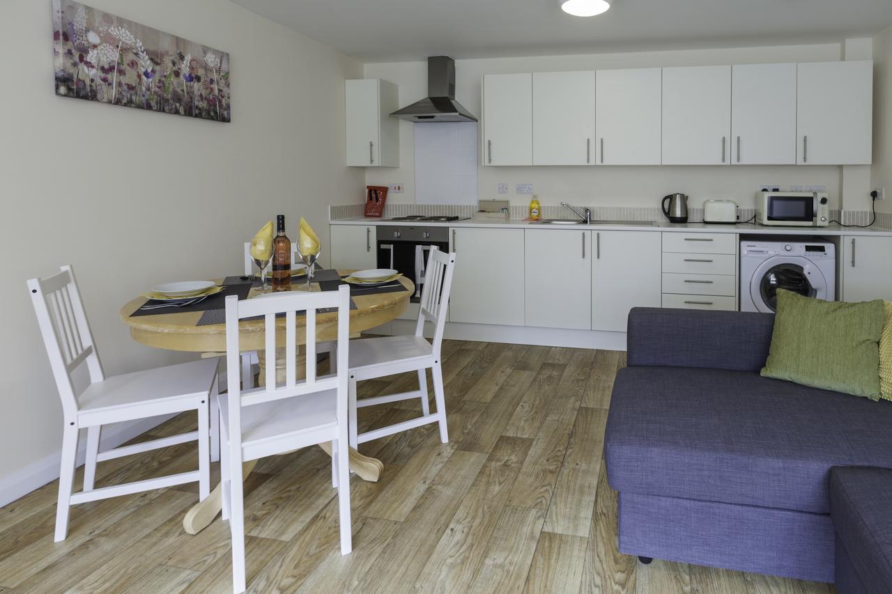 Castle Point Apartments Southampton Premier Lodge エクステリア 写真
