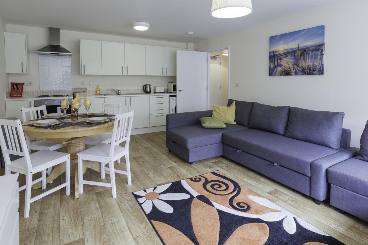 Castle Point Apartments Southampton Premier Lodge エクステリア 写真