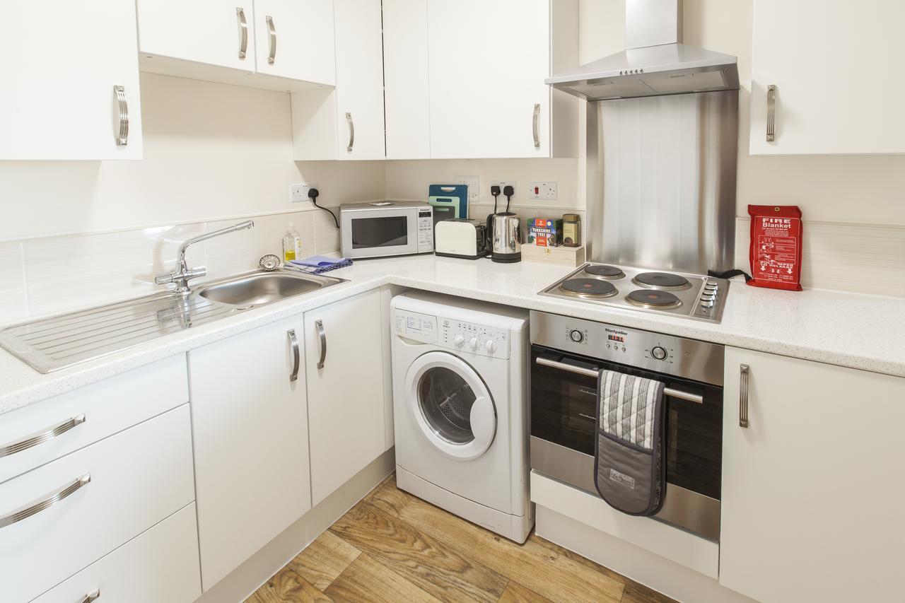 Castle Point Apartments Southampton Premier Lodge エクステリア 写真