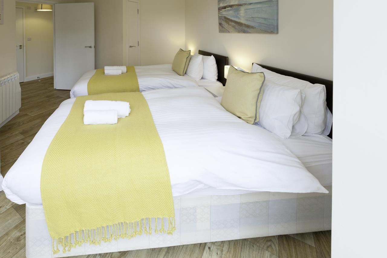 Castle Point Apartments Southampton Premier Lodge エクステリア 写真
