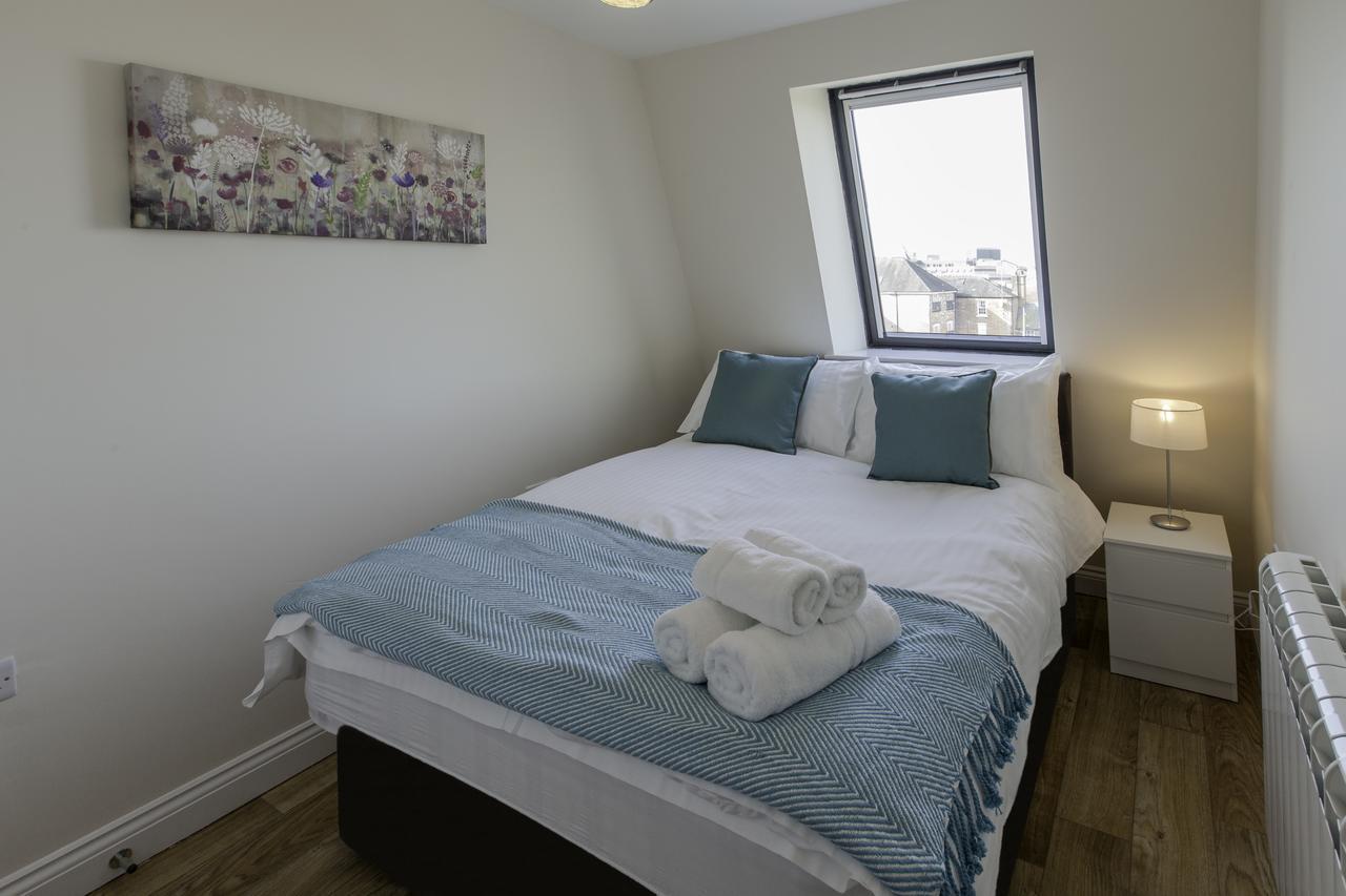 Castle Point Apartments Southampton Premier Lodge エクステリア 写真